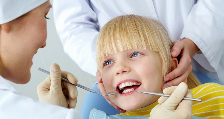 Симптомы гингивита у детей и эффективные схемы лечения