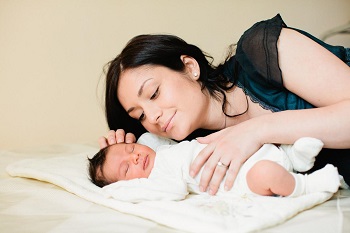 Мама с малышом