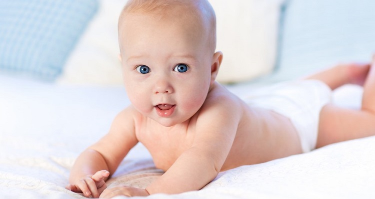 Потница у грудничка: как отличить ее от аллергии, как вылечить и предотвратить повторное появление